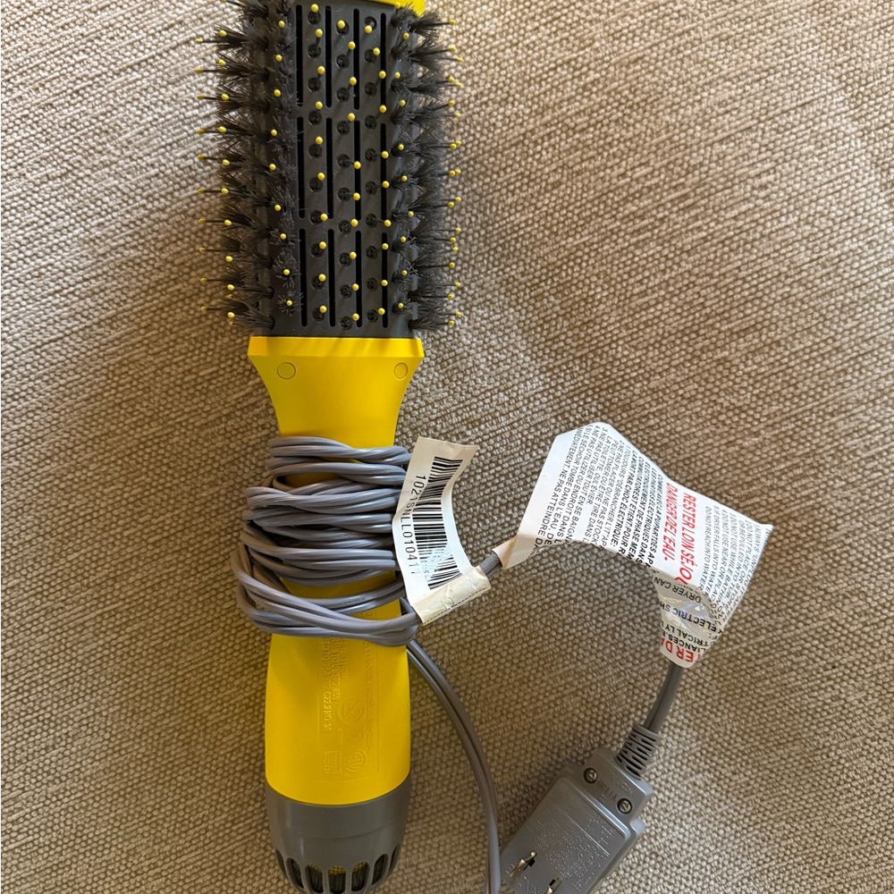 Drybar double shot Dryer Brush - Picture 3 of 3